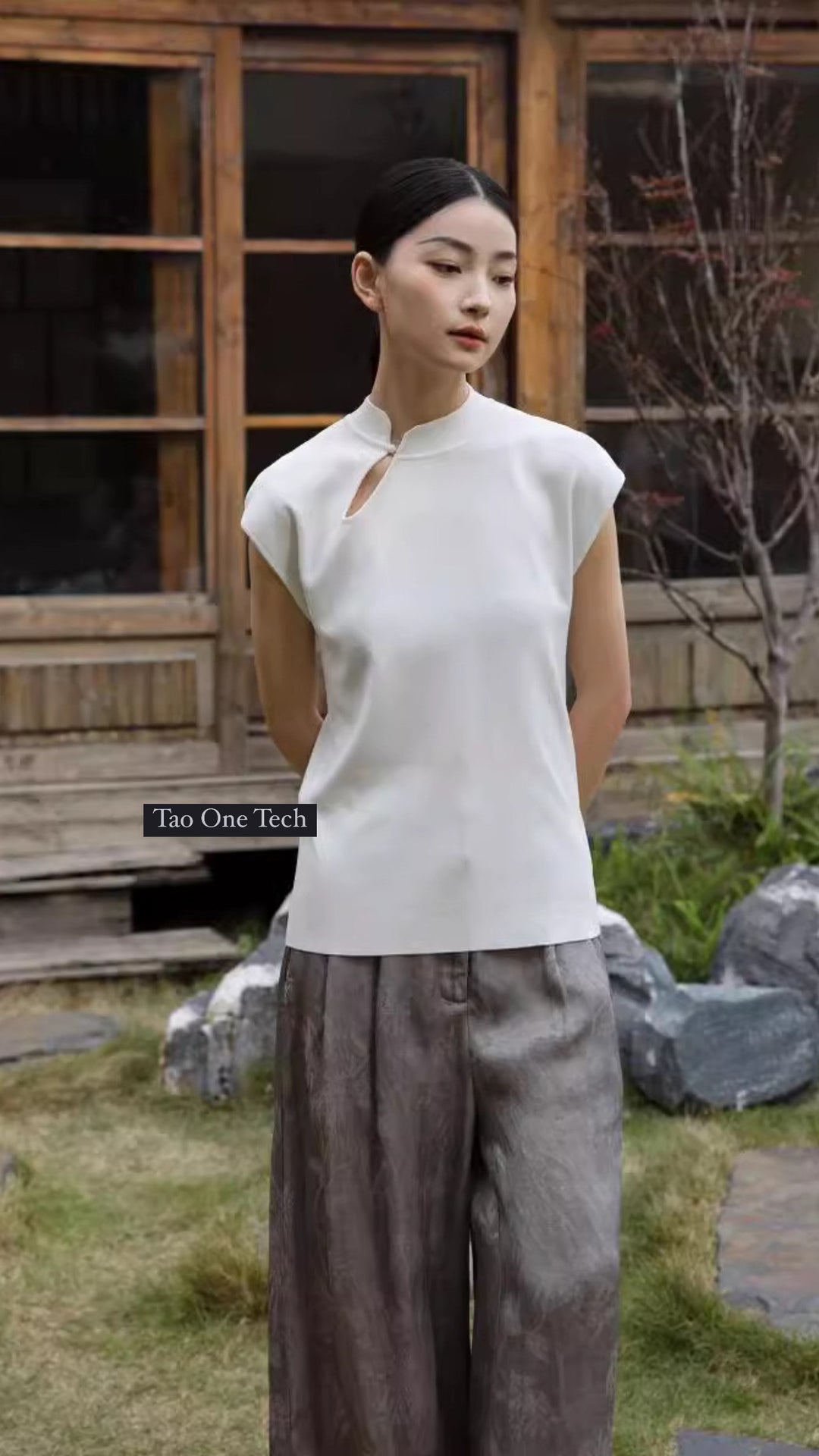 Tao One Tech™ • Cheongsam Collar Knit T-Shirt • Jade-Like Button Closure • Breathable and Elegant