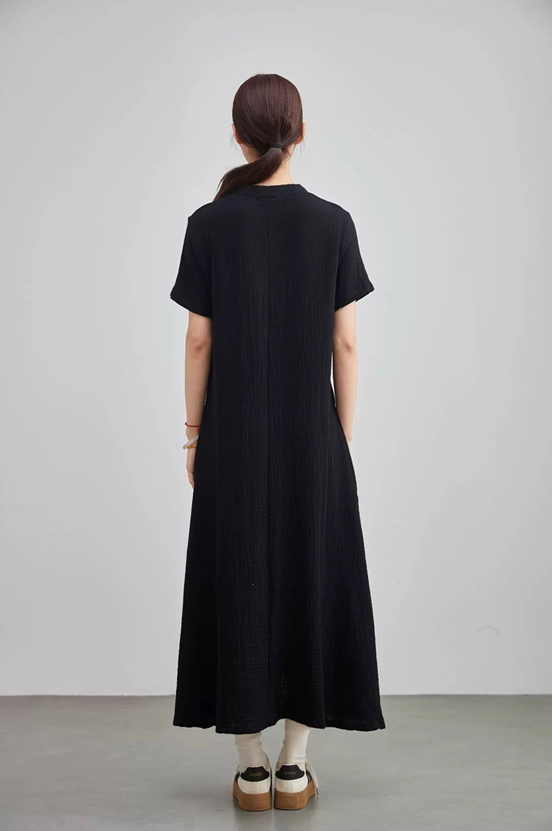 Tao One Tech™ • Zen Elegance Qigong Tea Qipao Dress • Cheongsam 旗袍 • Short-Sleeves • Tech Pockets • Premium Cotton Linen