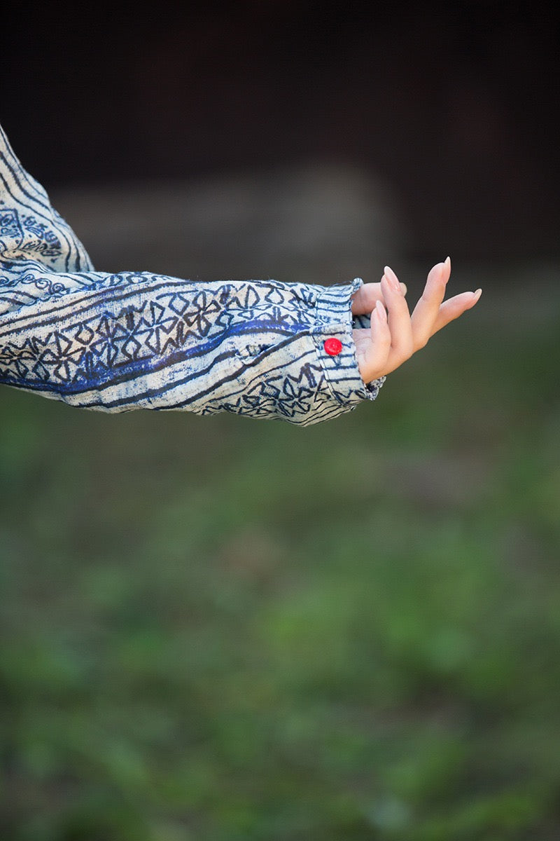 Tao One Tech™ • Zen Qigong Artistic Tea Cardigan Shirt • Sunscreen Layer • All Season Layer • Chinoiserie • Premium Pure Ramie