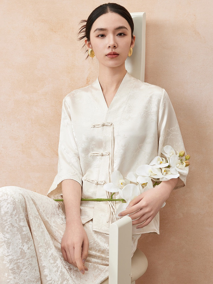 Tao One Tech™ • Floral Elegance Qigong Kimono • Cardigan • Pure Mulberry Silk • Three Quarter Sleeves • Floral Jacquard • Limited Edition