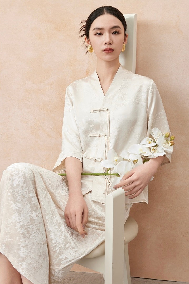 Tao One Tech™ • Floral Elegance Qigong Kimono • Cardigan • Pure Mulberry Silk • Three Quarter Sleeves • Floral Jacquard • Limited Edition