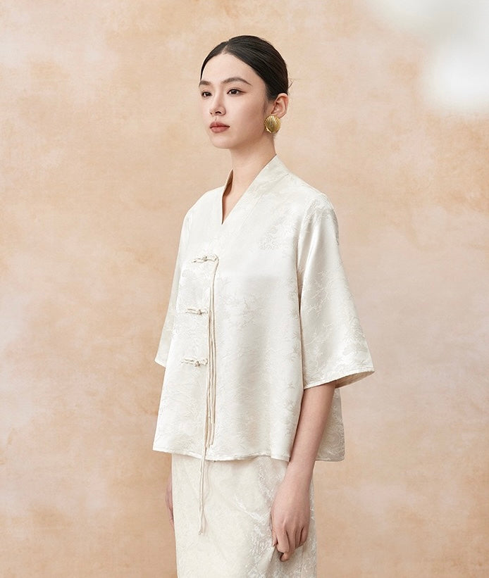 Tao One Tech™ • Floral Elegance Qigong Kimono • Cardigan • Pure Mulberry Silk • Three Quarter Sleeves • Floral Jacquard • Limited Edition