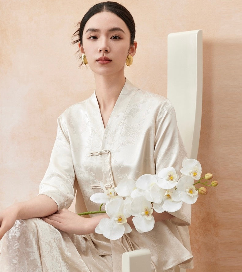 Tao One Tech™ • Floral Elegance Qigong Kimono • Cardigan • Pure Mulberry Silk • Three Quarter Sleeves • Floral Jacquard • Limited Edition