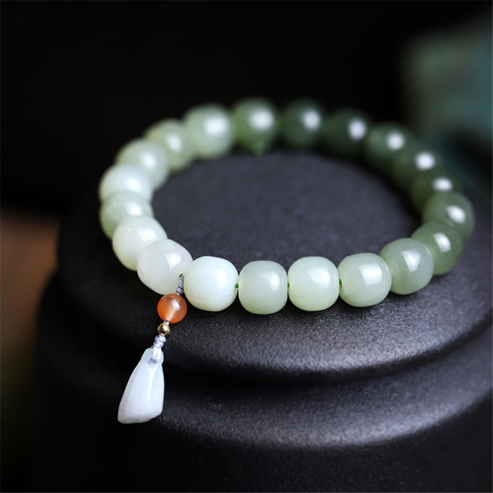 ䷊ Great Peace • The Đạo 道 of Change with Lotus Root • Qinghai Mountain Jade Bracelet
