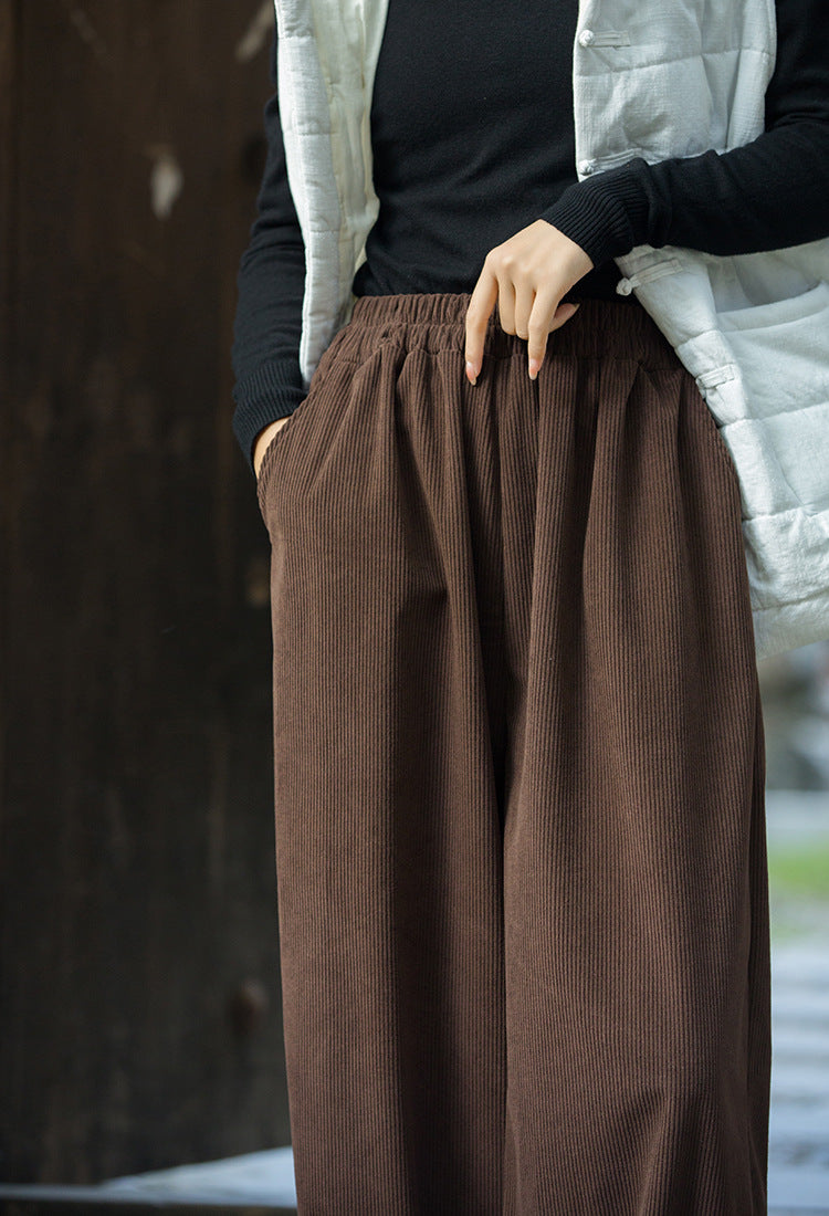 Pantaloni Zen in Velluto a Coste • Taglio Elastico per Stivali • Materiali Riciclati • Elasticità Micro Qi Liscia • Genere Neutro